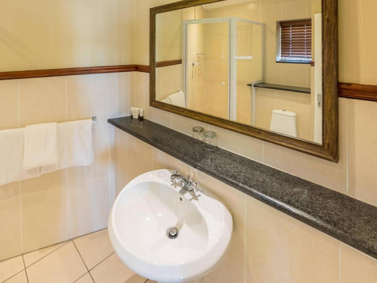 Constantia Hotel And Conference Centre Midrand Exteriör bild